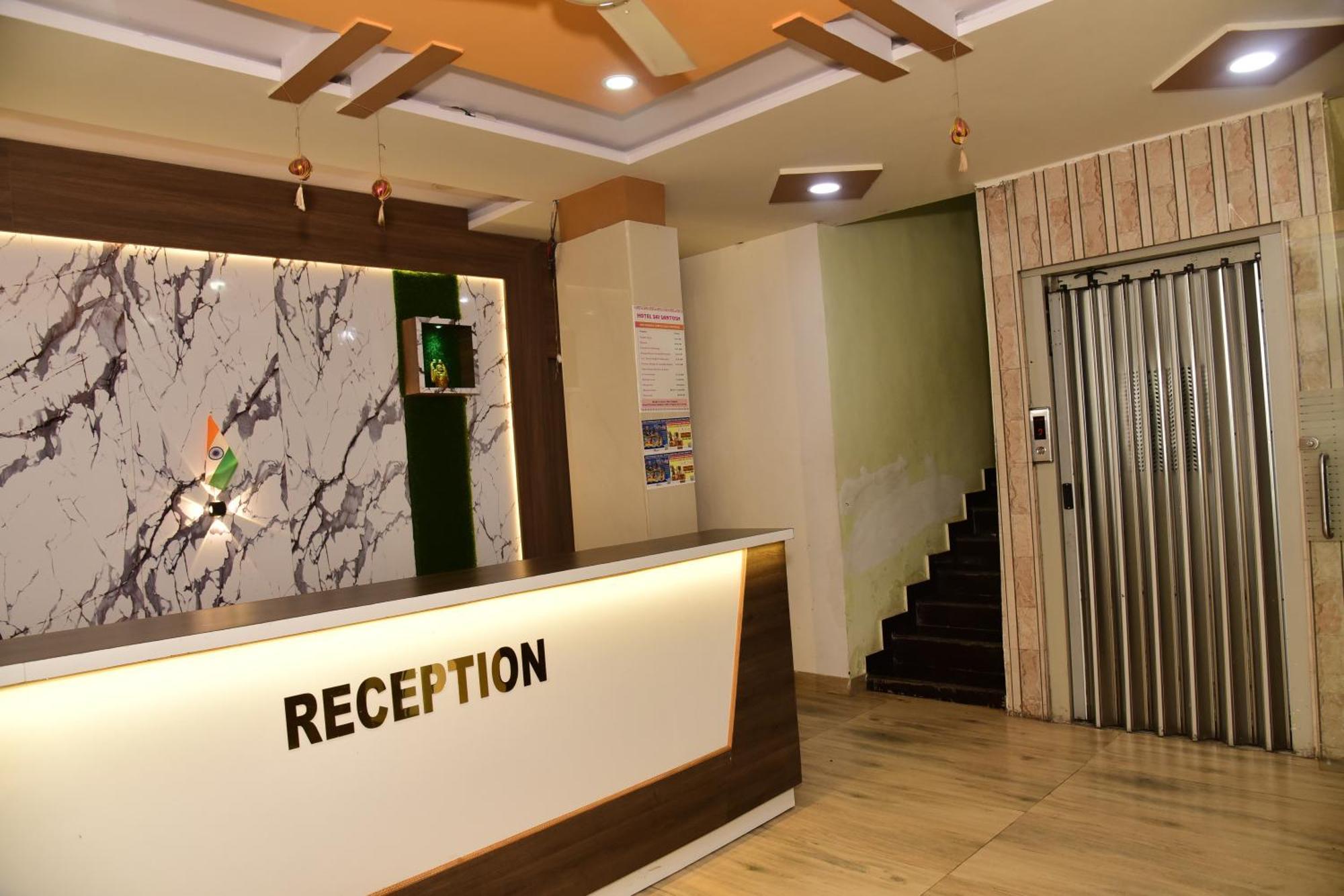 Hotel Sai Santosh Shirdi Luaran gambar