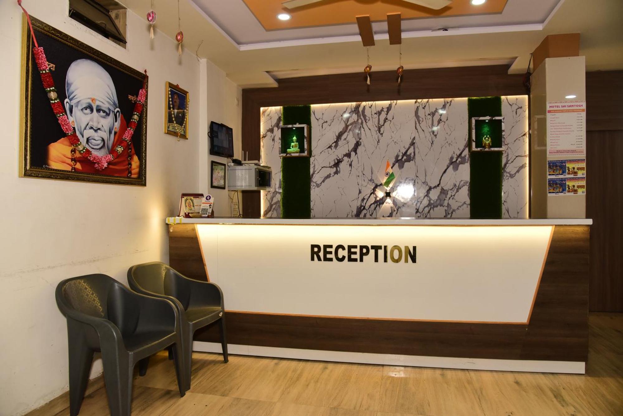 Hotel Sai Santosh Shirdi Bilik gambar